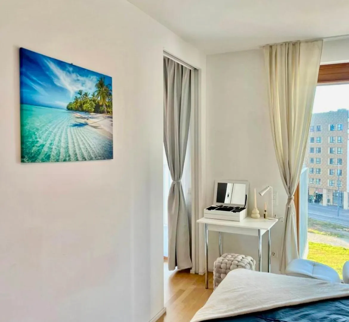 Belvedere White Apartment Vienna