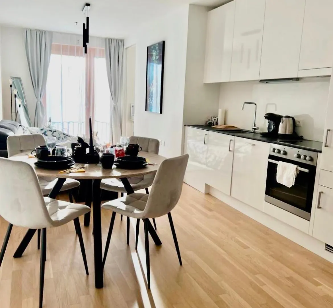 Belvedere White Apartment Vienna 0*,