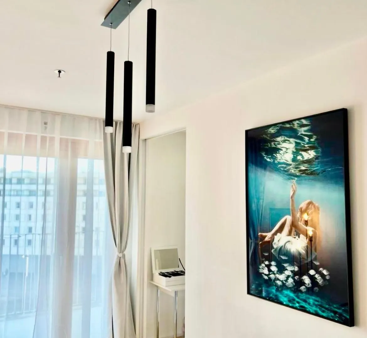 Belvedere White Apartment Vienna