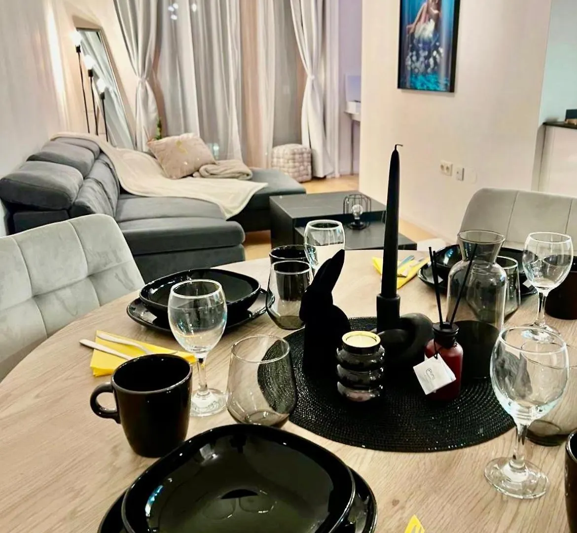 Belvedere White Apartment Vienna