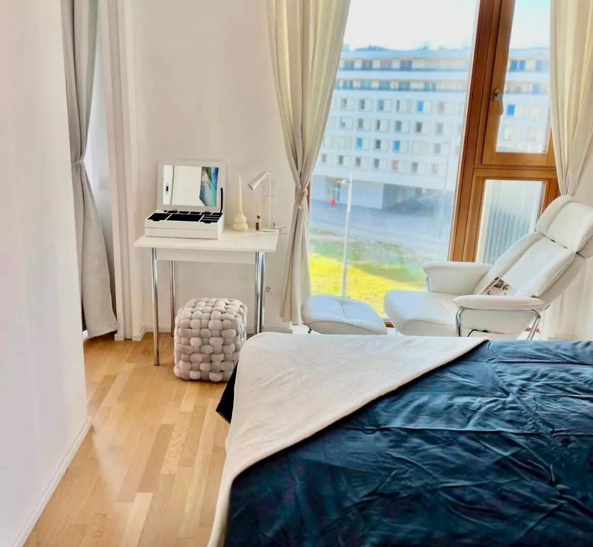 Belvedere White Apartment Vienna
