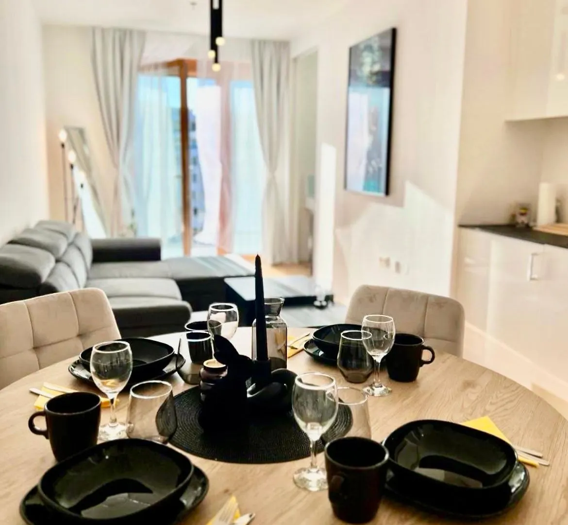 Belvedere White Apartment Vienna