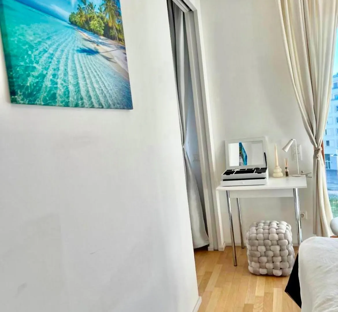 Belvedere White Apartment Vienna